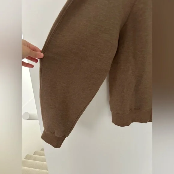 Agolde balloon sleeves Tarron Mock Neck Sweatshirt in Toffee Heather - Picture 2 of 8